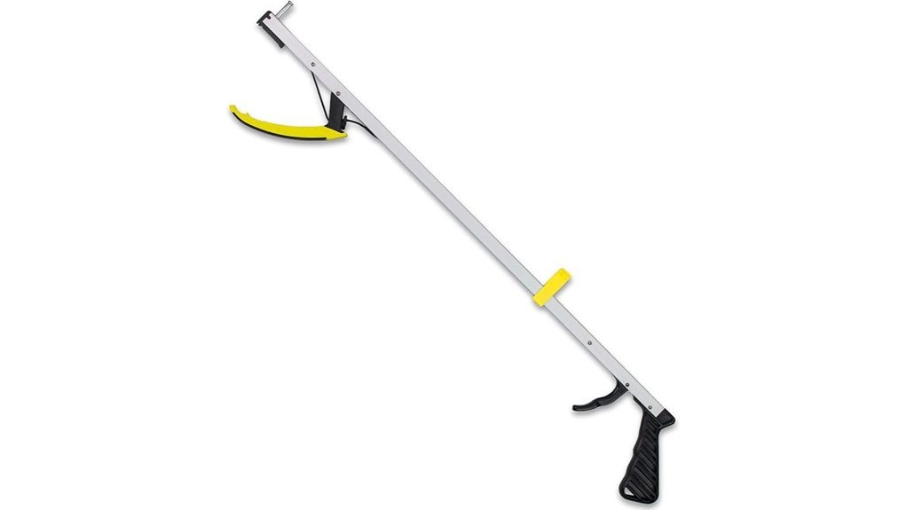 lightweight reaching grabber tool